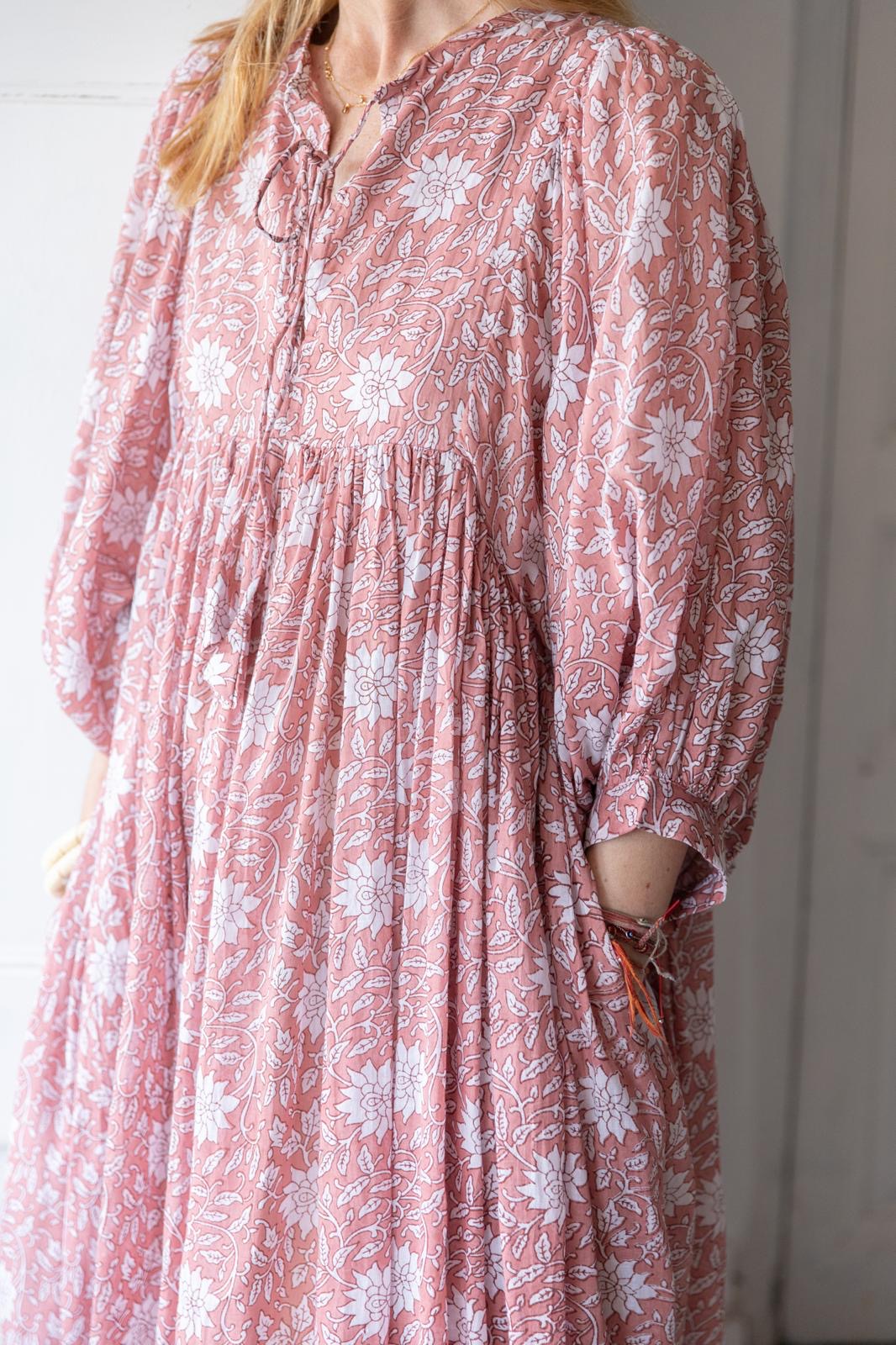 AISHA PINK