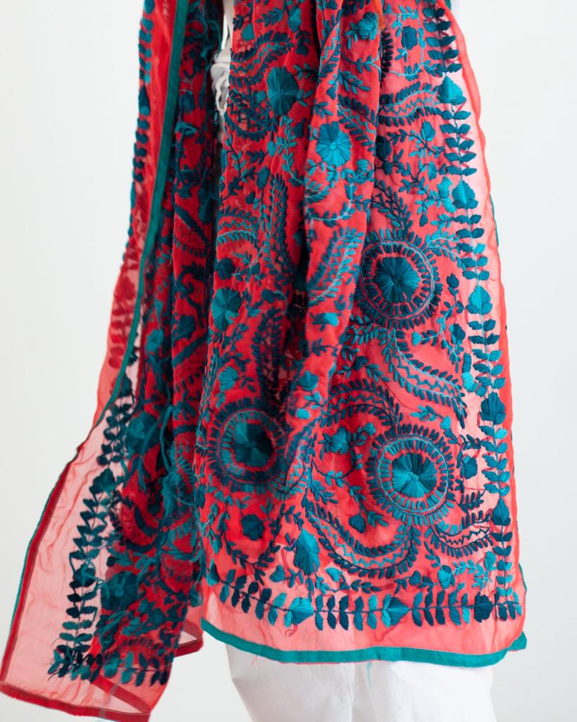 Shawl embroidered