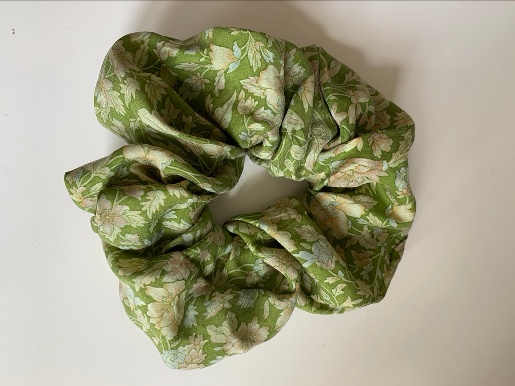 Silk Scrunchy - Sanjanaandme