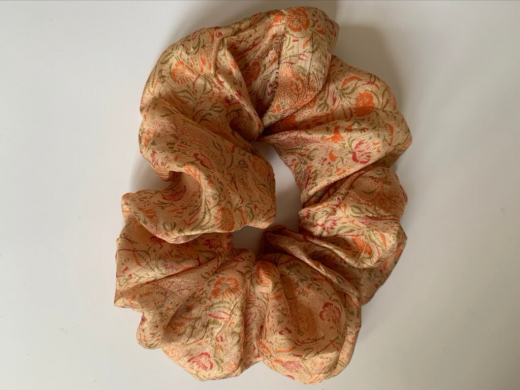 Silk Scrunchy - Sanjanaandme