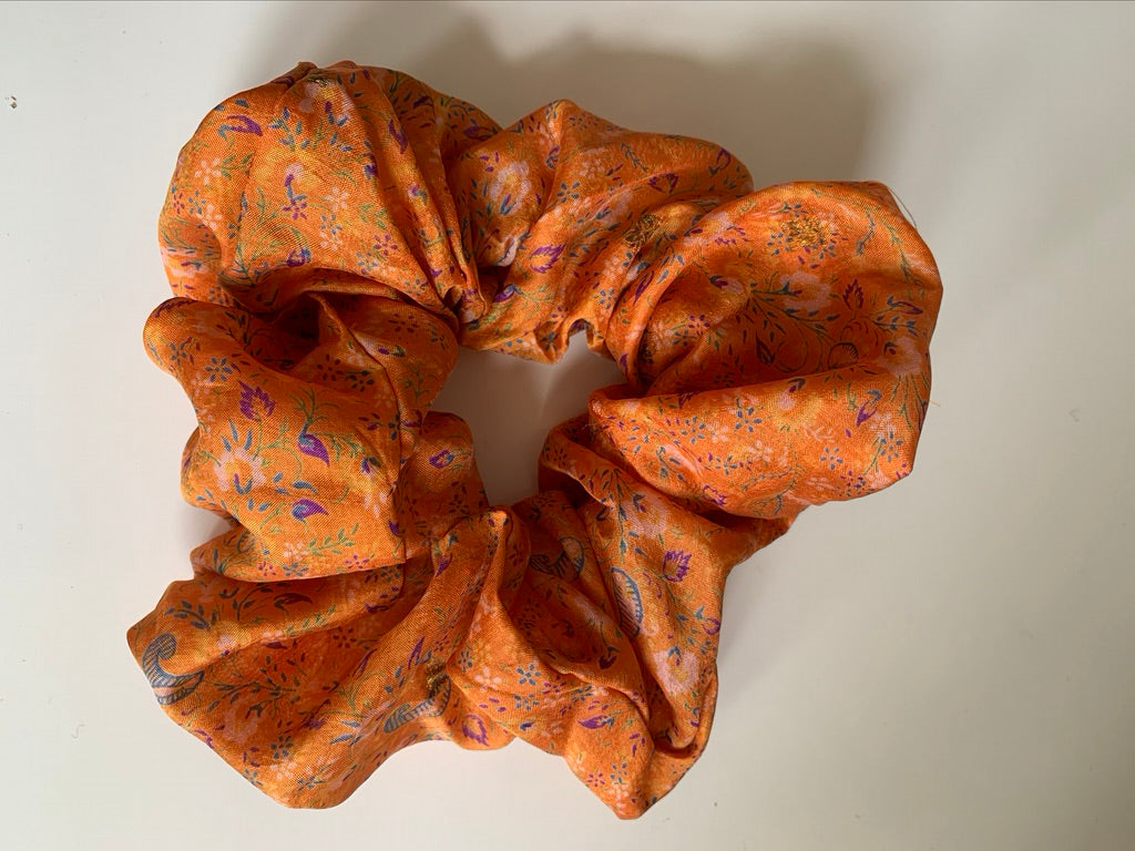 Silk Scrunchy - Sanjanaandme