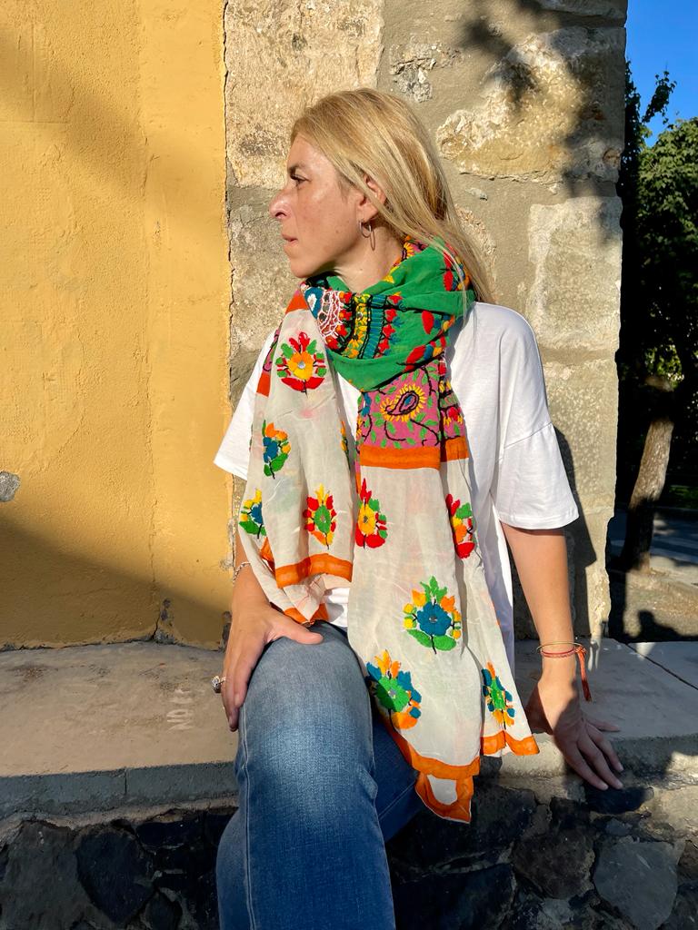 Shawl embroidered