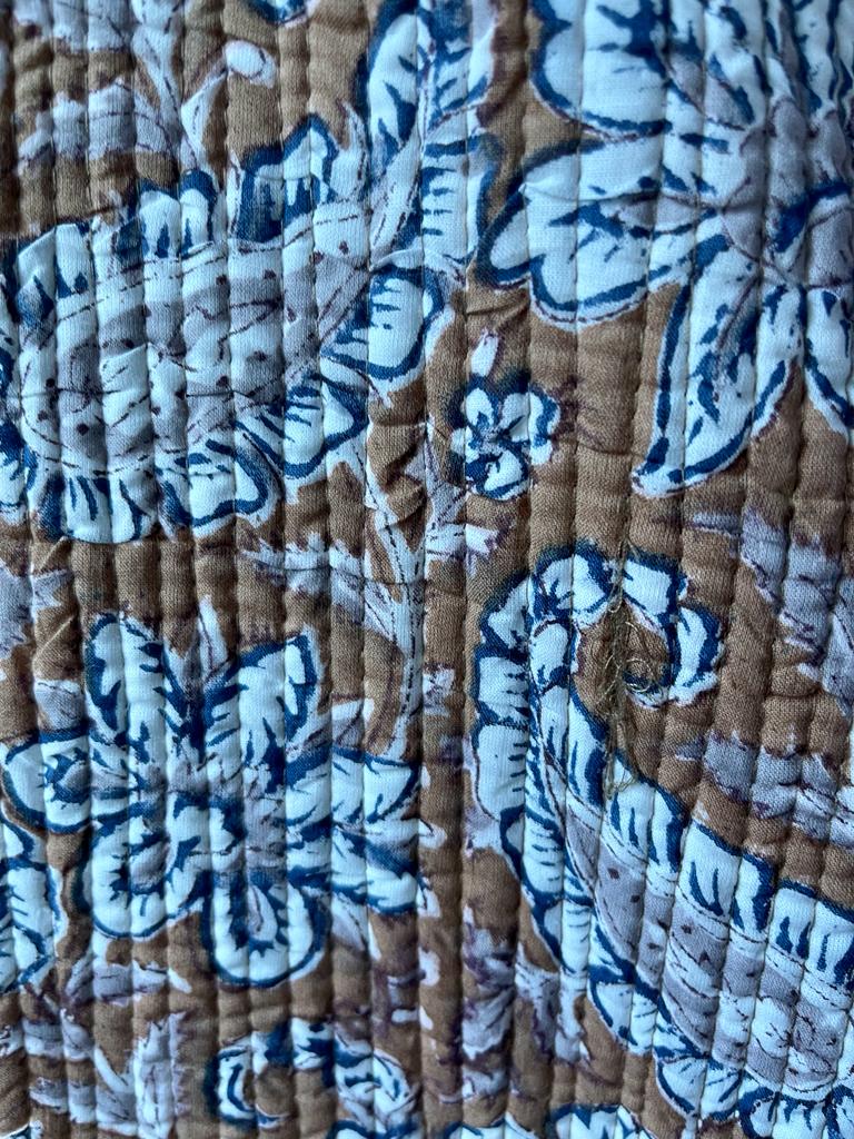 Quilted kimono reversible