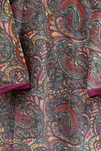 Cargar imagen en el visor de la galería, Velvet Pashley Green kimono
