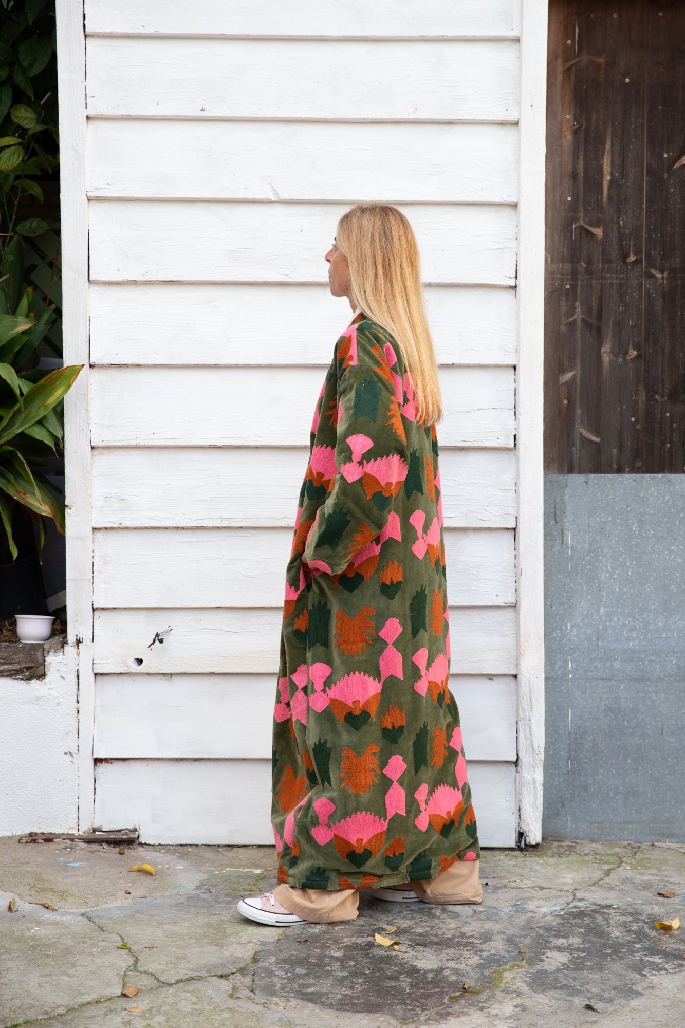 Velvet Embroidery Long Jacket