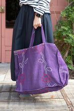 Carica l&#39;immagine nel visualizzatore di Gallery, Old Kantha Sac
