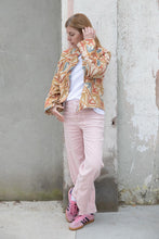 Carica l&#39;immagine nel visualizzatore di Gallery, Short Suzani Jacket
