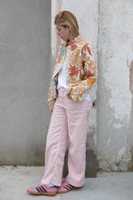 Carica l&#39;immagine nel visualizzatore di Gallery, Short Suzani Jacket
