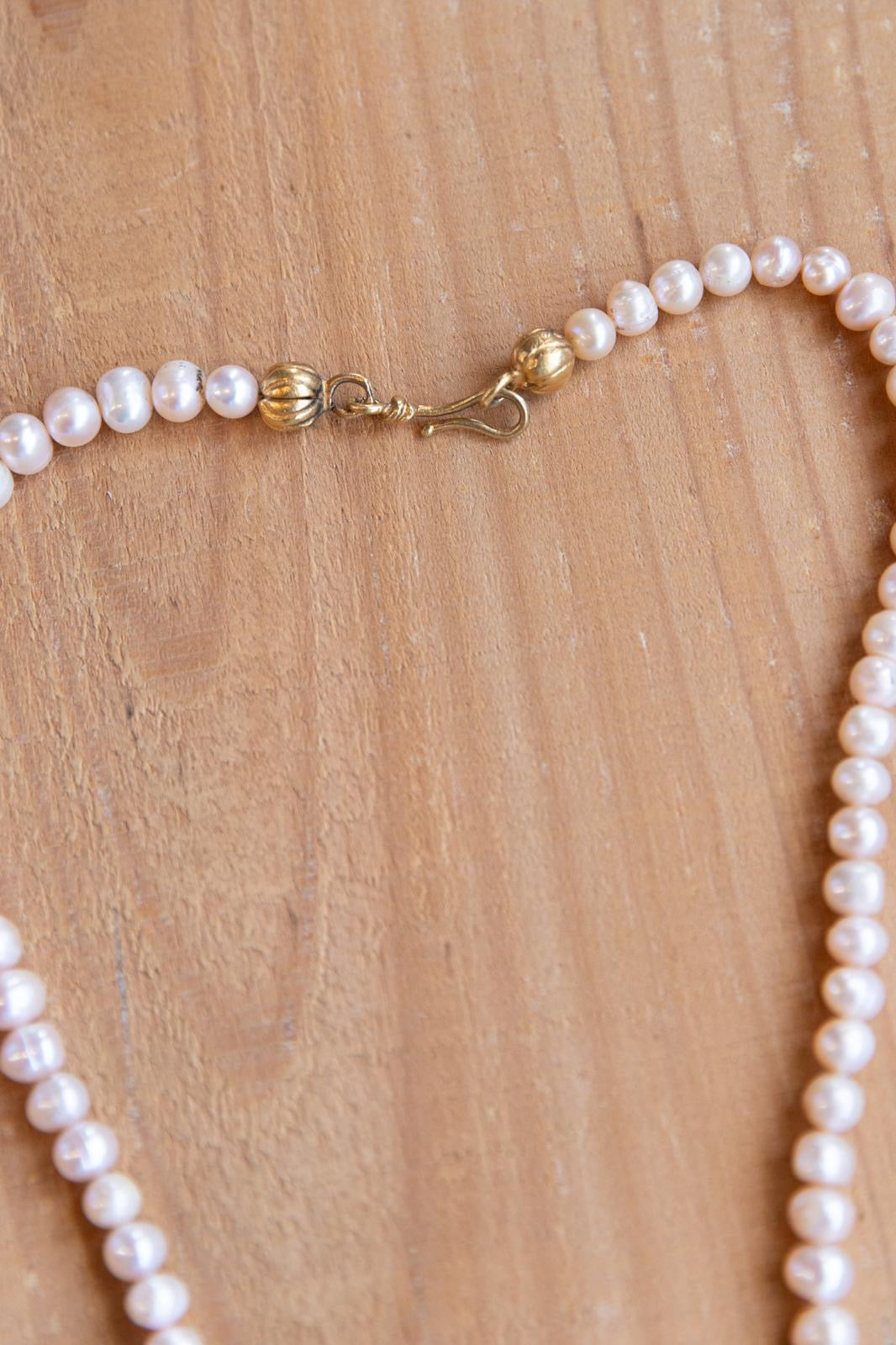 Pearl Necklace with fishes