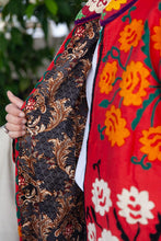 Cargar imagen en el visor de la galería, Long Suzani Kimono
