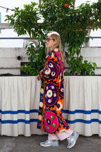 Load image into Gallery viewer, Long Suzani Kimono
