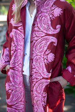 Charger l&#39;image dans la galerie, Kashmiri silk embroidered jacket
