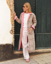 Load image into Gallery viewer, Long quilted reversible kimono
