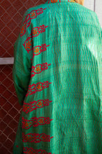 Charger l&#39;image dans la galerie, Silk Sari Kimono
