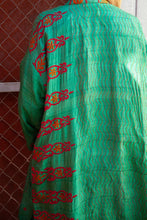 Cargar imagen en el visor de la galería, Silk Sari Kimono
