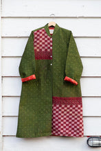 Carica l&#39;immagine nel visualizzatore di Gallery, Saree quilted coat
