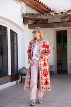 Carica l&#39;immagine nel visualizzatore di Gallery, Long Suzani Kimono
