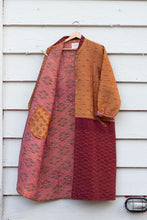 Charger l&#39;image dans la galerie, Saree quilted coat
