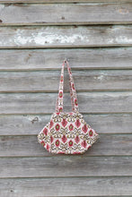 Charger l&#39;image dans la galerie, Hand block printed hand bag
