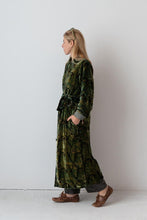 Load image into Gallery viewer, Meera Silk Velvet Coat
