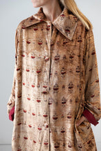 Charger l&#39;image dans la galerie, Meera Silk Velvet Coat
