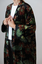 Load image into Gallery viewer, Meera Silk Velvet Kimono
