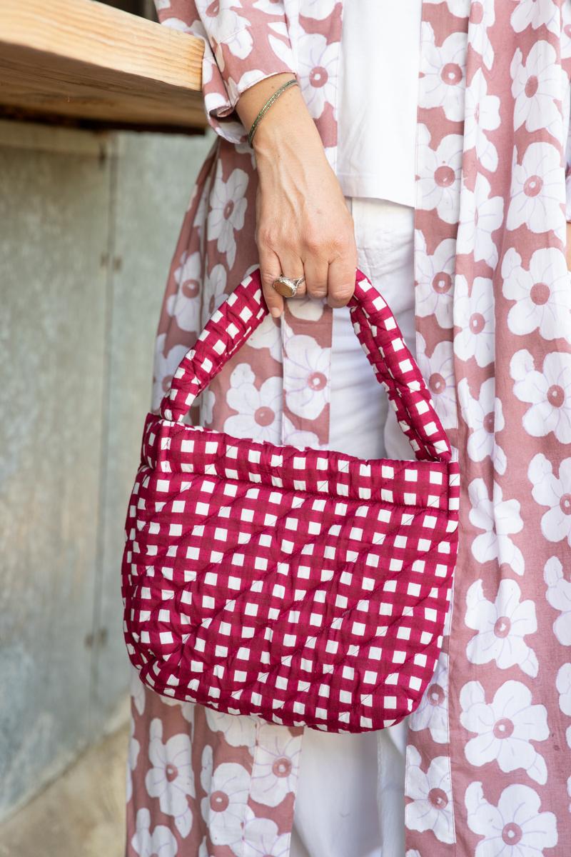 Quilted hand bag