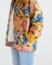 Cargar imagen en el visor de la galería, Old kantha embroidered Jacket

