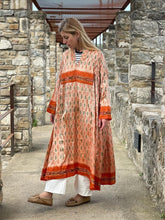 Carica l&#39;immagine nel visualizzatore di Gallery, Oversize sari dress
