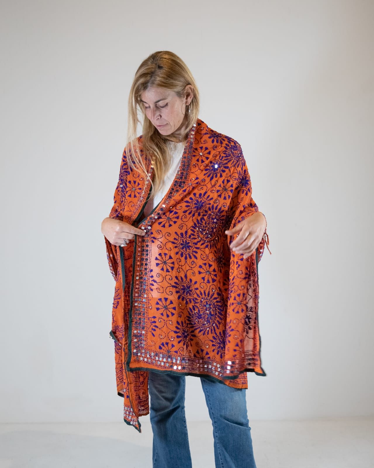 Shawl embroidered
