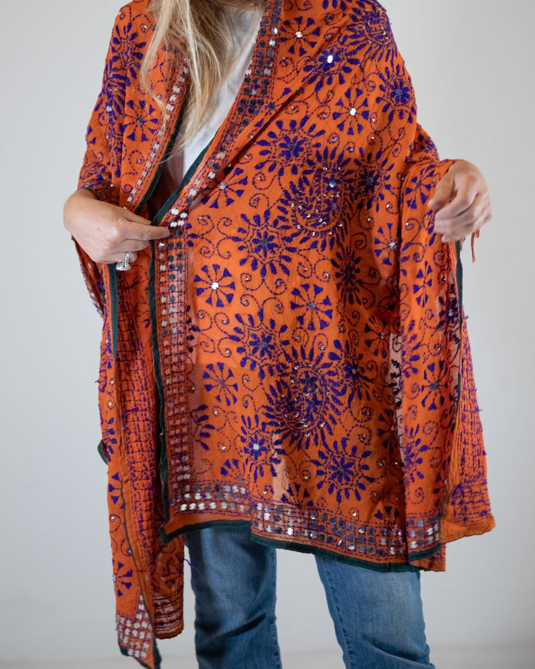 Shawl embroidered