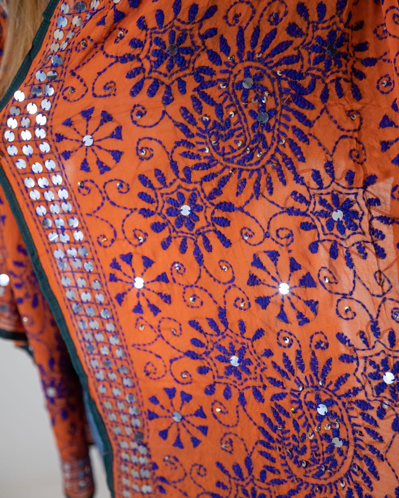 Shawl embroidered