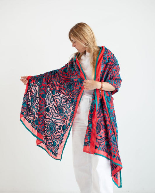 Shawl embroidered