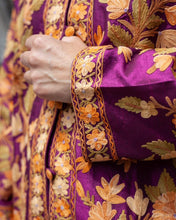 Cargar imagen en el visor de la galería, Floral silk short jacket

