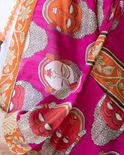 Cargar imagen en el visor de la galería, Vintage Sari Kimono
