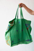 Cargar imagen en el visor de la galería, Big Kantha Shopping Bag
