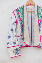 Carica l&#39;immagine nel visualizzatore di Gallery, New kantha patchwork jacket
