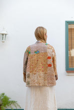 Carica l&#39;immagine nel visualizzatore di Gallery, KANTHA PATCHWORK JACKET

