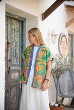 Carica l&#39;immagine nel visualizzatore di Gallery, Old kantha embroidered reversible Vest
