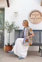 Carica l&#39;immagine nel visualizzatore di Gallery, Old kantha embroidered reversible Vest
