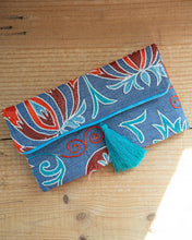 Load image into Gallery viewer, Suzani Clutch Bag
