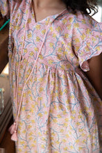 Charger l&#39;image dans la galerie, Sanjana pink kids dress
