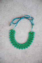 Charger l&#39;image dans la galerie, Green Glass Necklace
