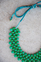 Charger l&#39;image dans la galerie, Green Glass Necklace
