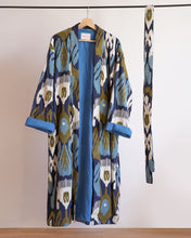 Charger l&#39;image dans la galerie, Blue Capri cotton embroidered ikat kimono
