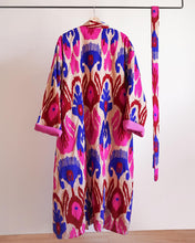 Carica l&#39;immagine nel visualizzatore di Gallery, Pink  Capri cotton embroidered ikat kimono
