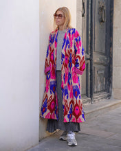 Cargar imagen en el visor de la galería, Pink  Capri cotton embroidered ikat kimono
