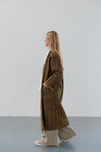 Carica l&#39;immagine nel visualizzatore di Gallery, REVERSIBLE LONG QUILTED COAT
