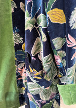 Cargar imagen en el visor de la galería, Velvet Kimono Short
