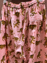 Carica l&#39;immagine nel visualizzatore di Gallery, Pink Tiger Cotton Pijama
